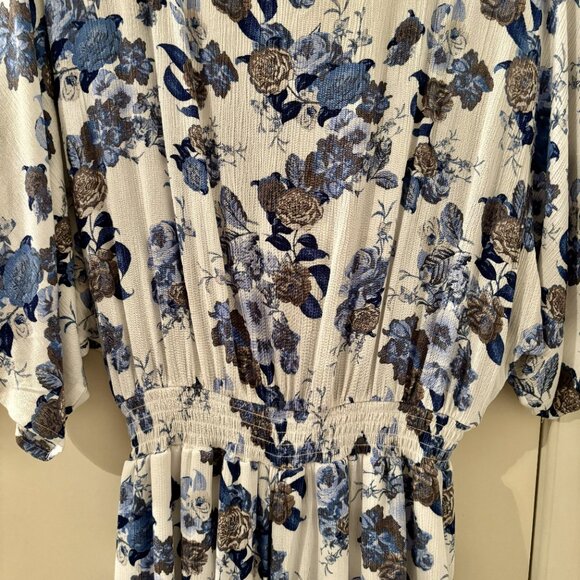 Floral Print Front Tie Cut Out Romper - Picture 6 of 9